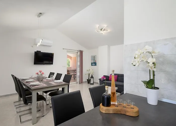 Villa Piljan By Istrialux